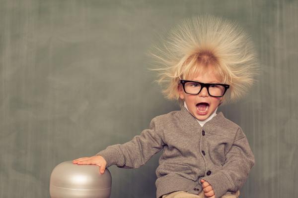 Image for event: Wednesday We Play &ndash; with static electricity